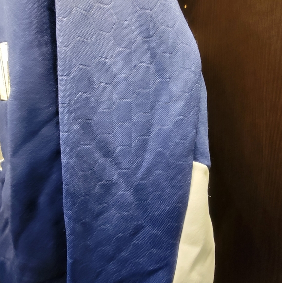 BNWT Toronto Maple Leafs Pullover Sweater - Picture 5 of 7